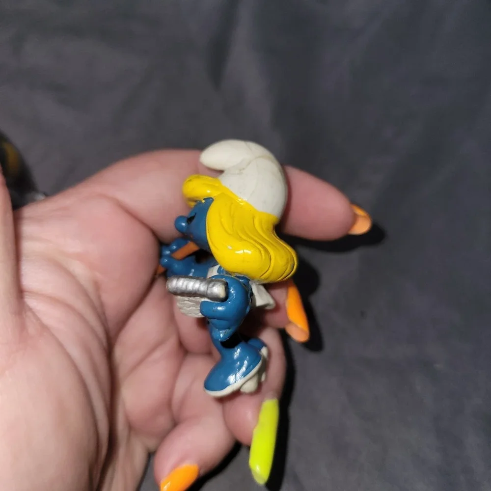Vintage 1981 Mini PVC Smurf Smurfette Nurse Schleich/Peyo Secretary Figures 2